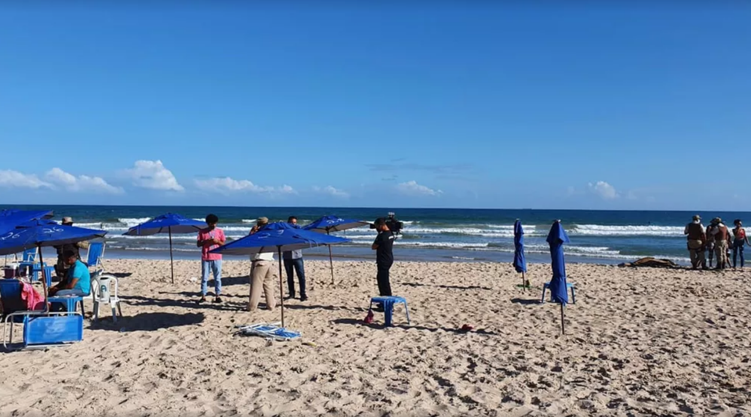 Ataque a tiros deixa três mortos e três feridos na praia de Jaguaribe, em Salvador