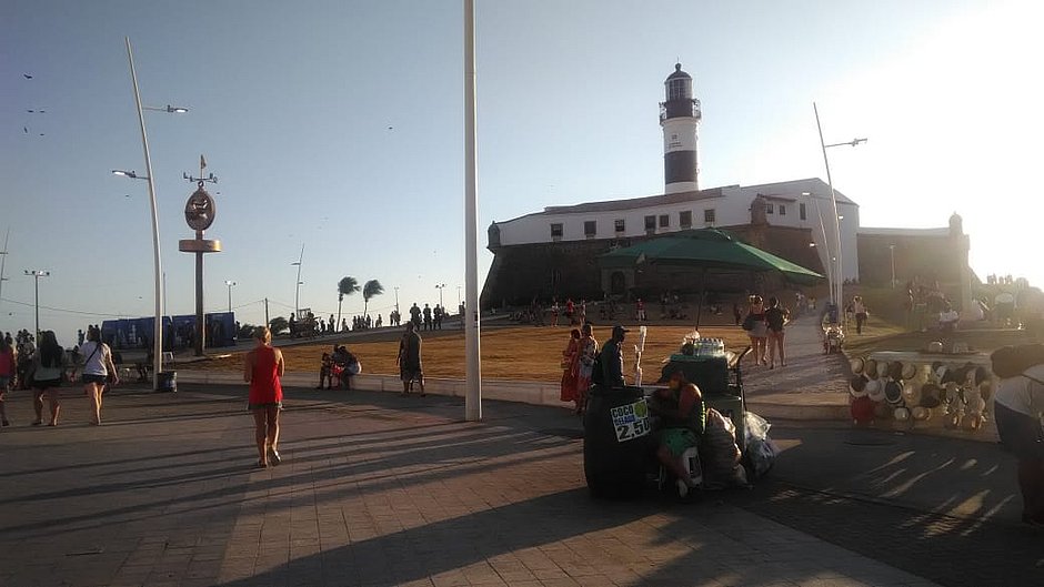 Mesmo com a pandemia, Verão traz turistas e ajuda a movimentar Salvador