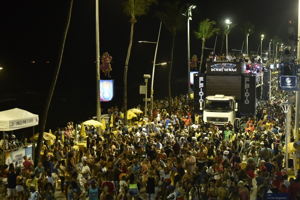 O Governo da Bahia e a prefeitura de Salvador anunciam que não haverá ponto facultativo nas datas em que seria comemorado o carnaval deste ano.
