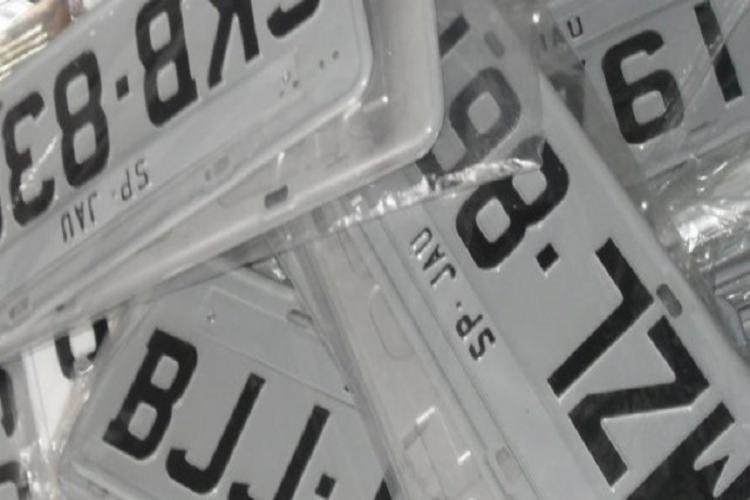 Empresas estampadoras de placas são suspensas pelo Detran-BA