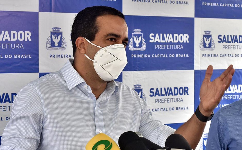 Salvador vai abrir 20 novos leitos de UTI e aumentar doses da vacina express &nbsp;
