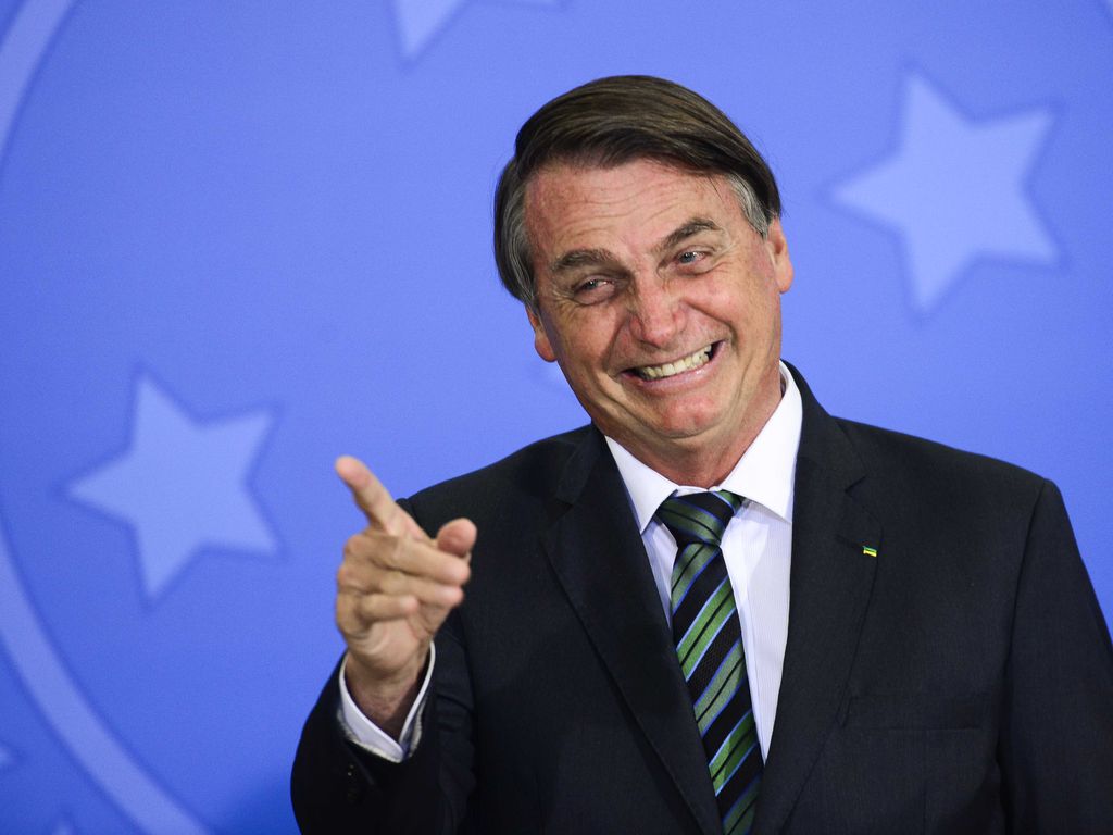 Após STF pedir abertura da CPI do Covid, Bolsonaro autoriza campanha de distanciamento social e uso de máscara
