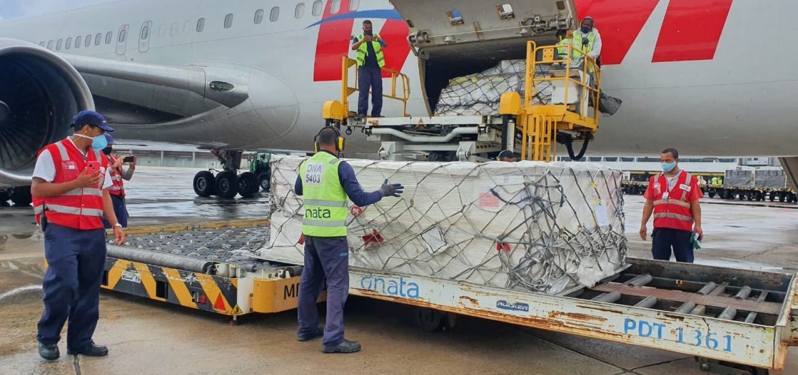 Bahia recebe 281 mil doses de vacinas contra a Covid-19 nesta quint