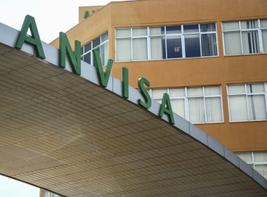 A Agência Nacional de Vigilância Sanitária (Anvisa) autorizou nesta quinta-feira (13) o uso emergencial de mais um medicamento contra a Covid-19.