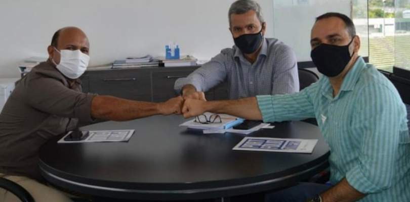 Vereador se reúne com secretários municipal e estadual para discutir ações voltadas para o esporte