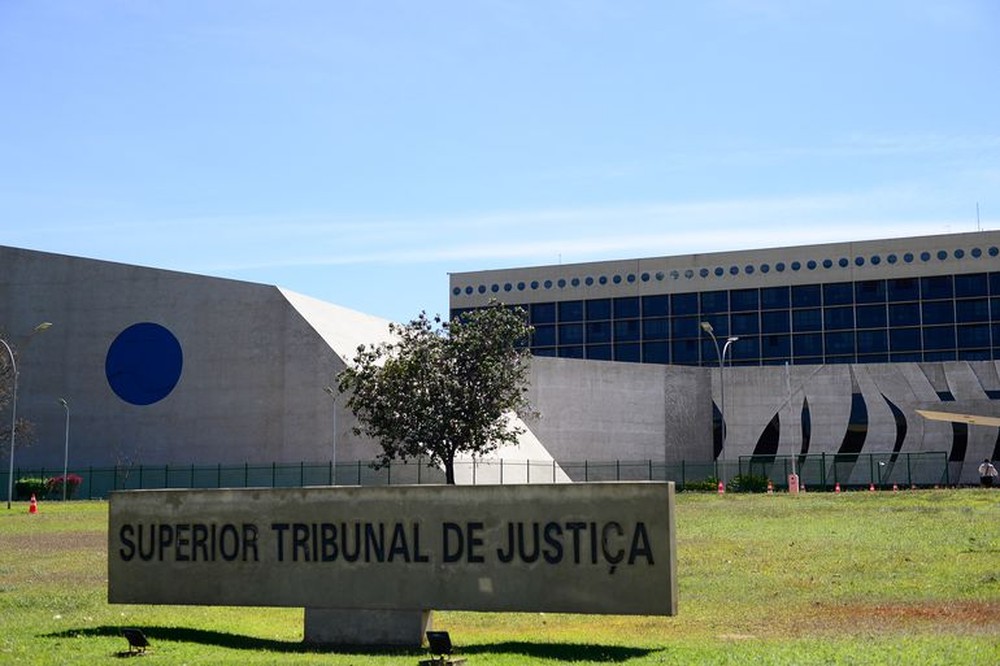 STJ concede habeas corpus e manda soltar mulher que furtou Miojo, Coca-Cola e suco em pó de supermercado na Zona Sul de SP