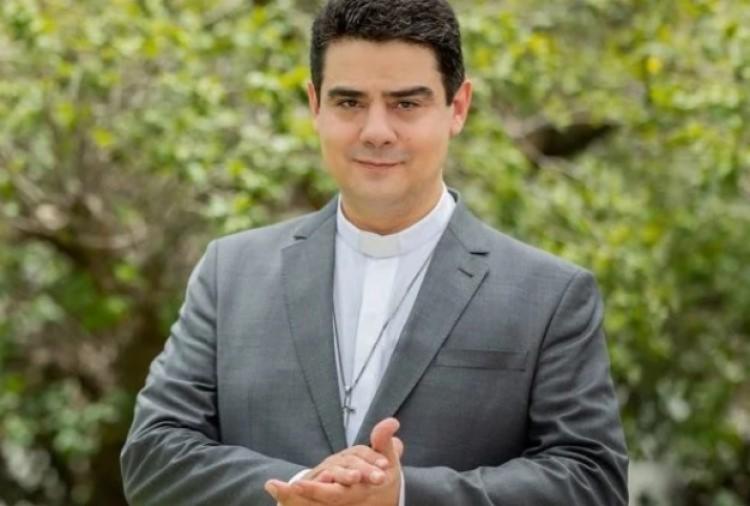 Investigado por corrupção ativa, padre Robson admite em áudio ser chefe de quadrilha