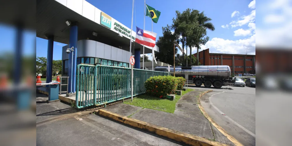 Sindicato: Refinaria Mataripe não vai reduzir preço da gasolina