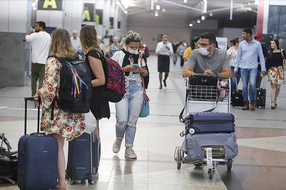 Prefeitura vai fazer testes de covid-19 em turistas no aeroporto