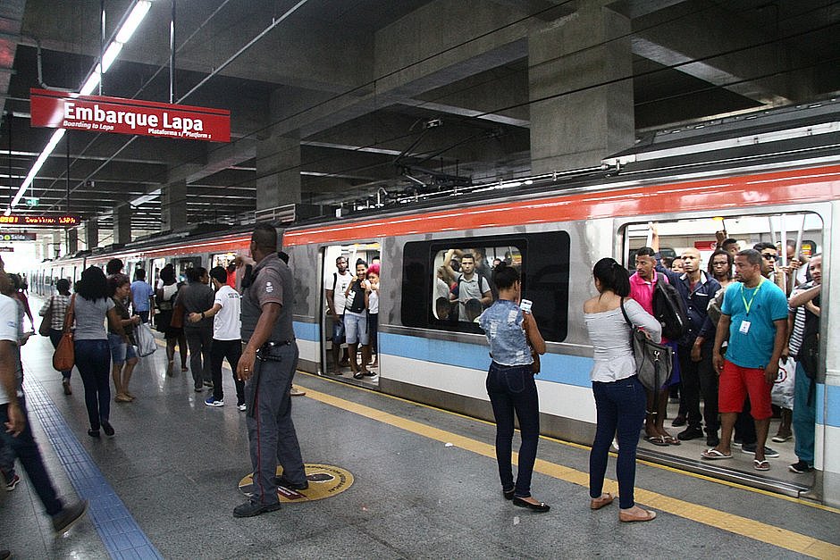 Trem do metrô de Salvador é evacuado após mulher denunciar agressão por companheiro