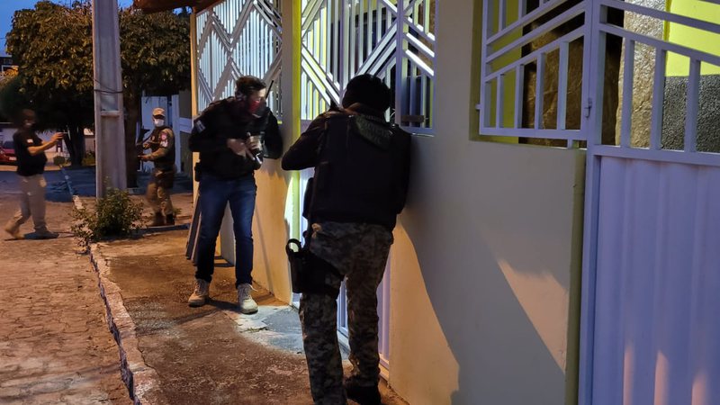 Operação contra tráfico prende 27 pessoas na Bahia