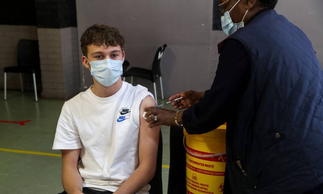 Casos de Covid aumentam 255% na África do Sul, mas mortes continuam baixas apesar de disseminação da Ômicron