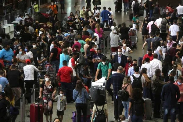 País recebeu 3,9 mil viajantes do sul da África após fechar fronteiras