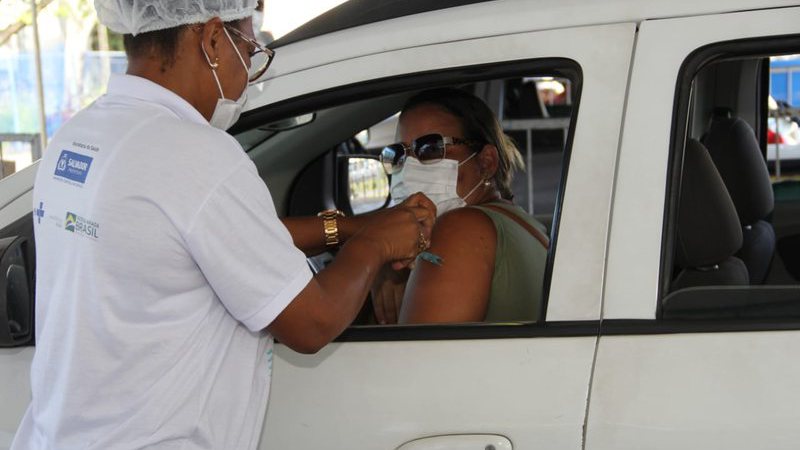 Vacinação contra Covid-19 é retomada nesta segunda em Salvador com aplicação de 1ª, 2ª e 3ª dose￼