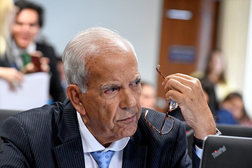 “Muito cedo para se preocupar com pesquisas”, diz senador aliado de Moro