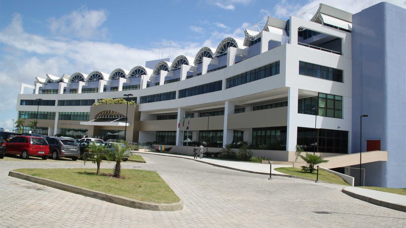 MP-BA reitera pedido à Justiça para retomada de 100% da frota de ônibus em Salvador nos horários de pico￼