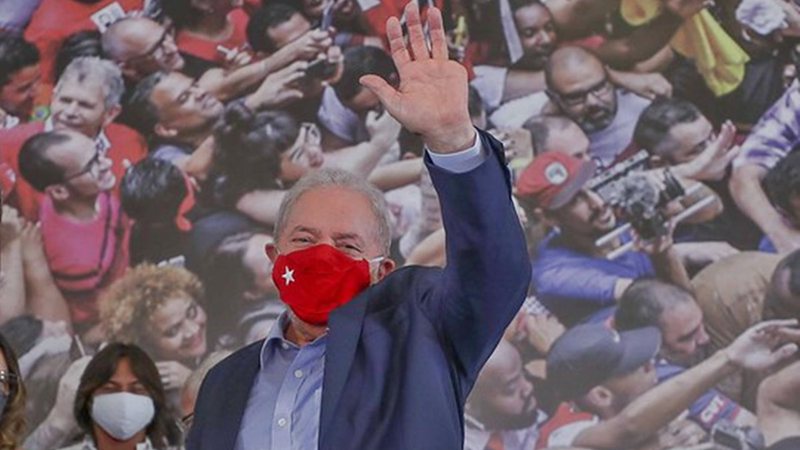 PT se assusta com crescimento de Bolsonaro e decide antecipar campanha de Lula; entenda￼