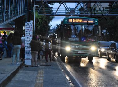 Após paralisação, sindicato afirma que ônibus estão operando normalmente