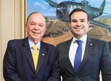 Leão abre mão de pré-candidatura ao Senado e vaga vai para seu filho, Cacá