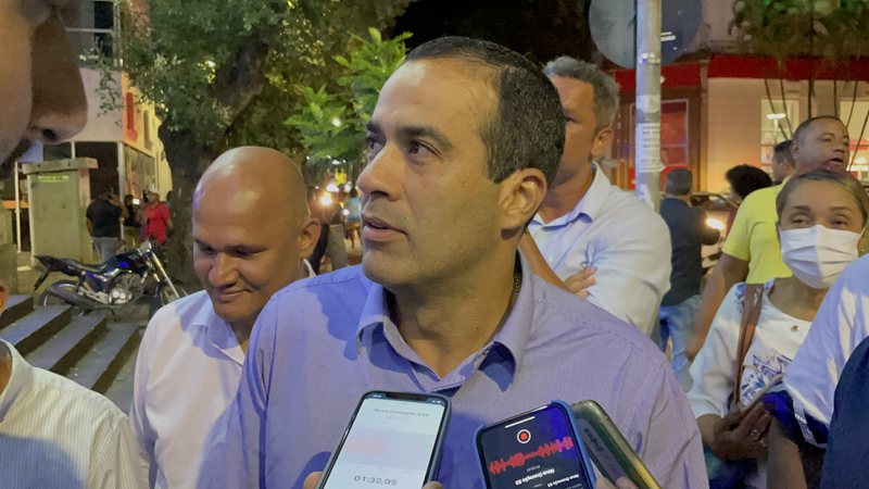 Bruno Reis se pronuncia sobre retorno de Carballal à Câmara