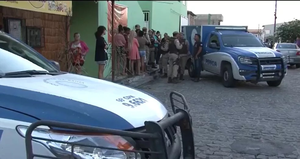 Criança de três anos morre e outra fica ferida após incêndio, em Feira de Santana