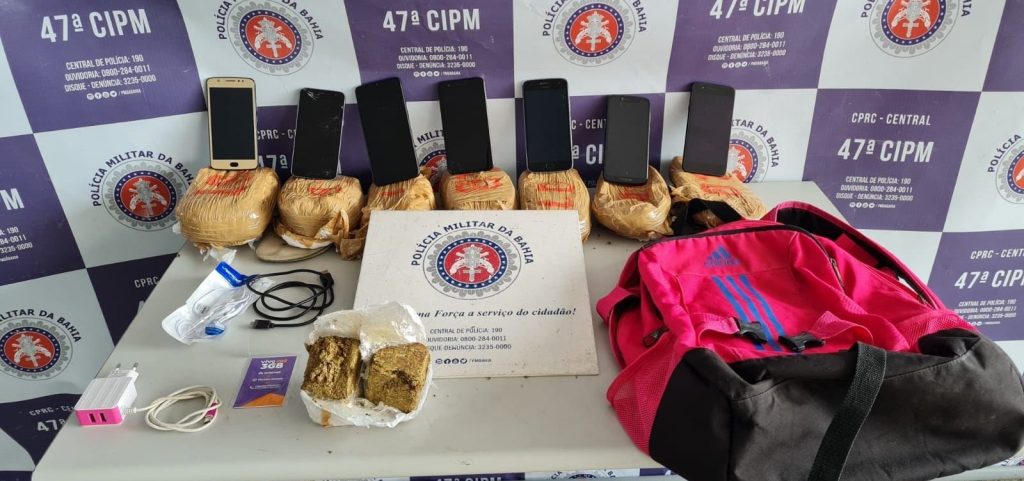 Homem é preso com celulares e droga que seriam entregues em presídio de Salvador
