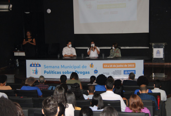 Semana Municipal de Políticas sobre drogas é instaurado no Centro de Cultura da Câmara