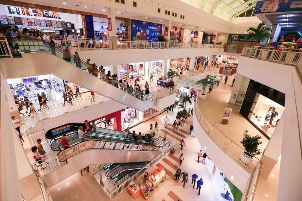 Homem é preso após tentativa de assalto dentro de shopping em Salvador
