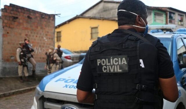 Homem é preso em menos de 24 horas após matar companheira