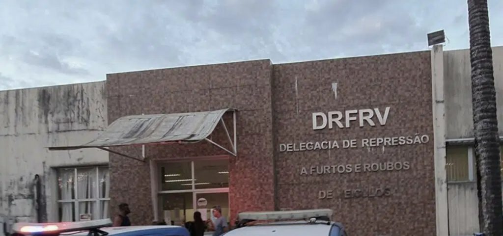 Presos quebram vaso sanitário durante tentativa de fuga de delegacia, em Salvador