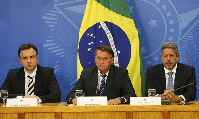 Bolsonaro propõem ressacir estados em troca de ICMS zero