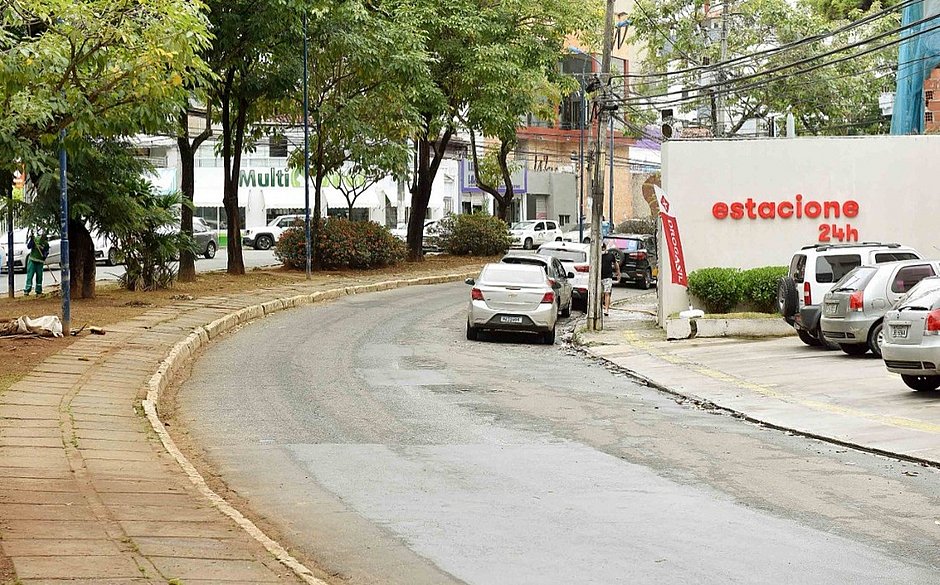 Rua Prof. Sabino Silva tem interdição noturna a partir desta segunda-feira (13)