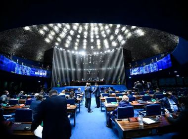 Senadores aprovam texto-base do teto de ICMS para combustíveis