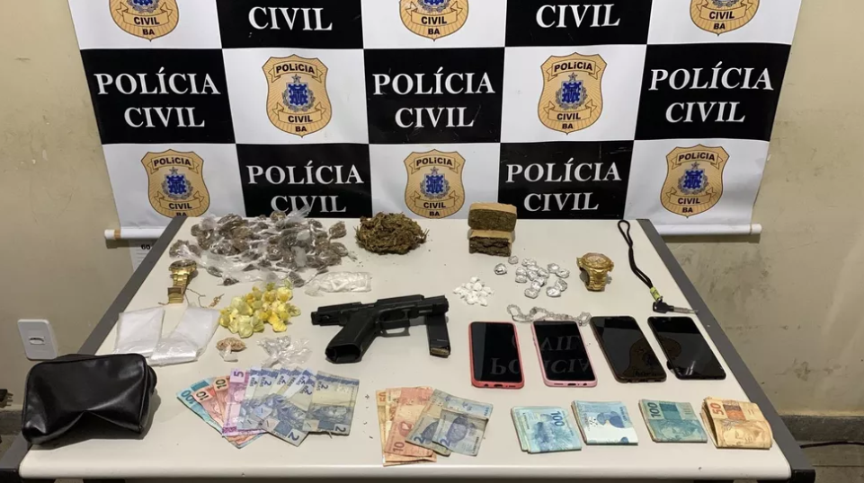 Quatro mulheres e um homem suspeitos de integrar quadrilha são presos em Santo Antônio de Jesus