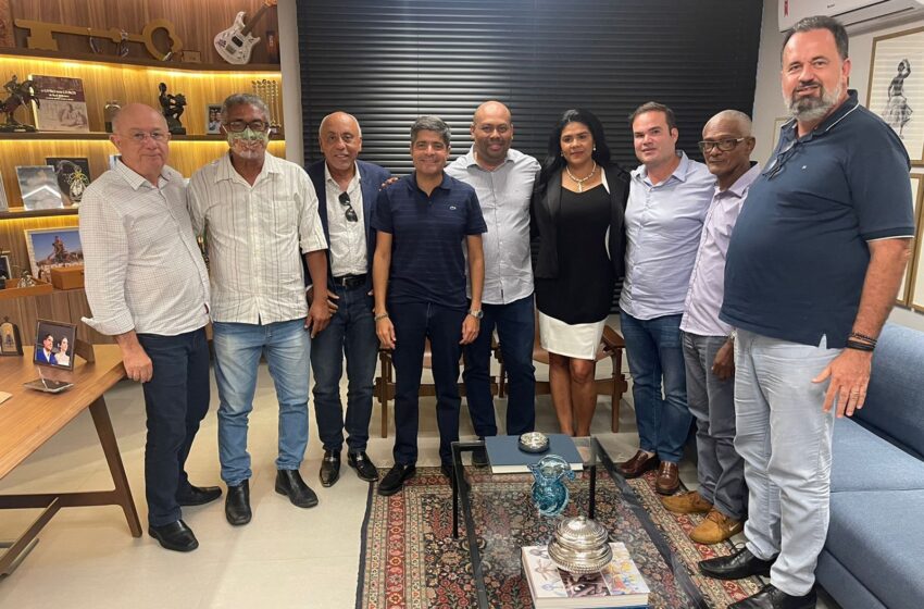 Integrantes do PT e PSD passam para o lado de ACM Neto (União Brasil)