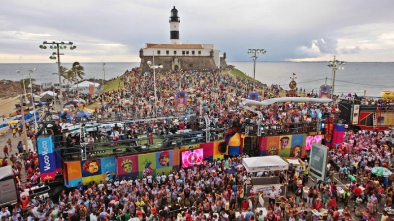 Mais um cantor ameaça deixar o Carnaval de Salvador se a folia sair da Barra