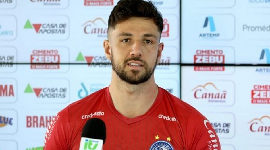Goleiro do Bahia manda mensagem para mulher casada e recebe áudio inusitado; ouça