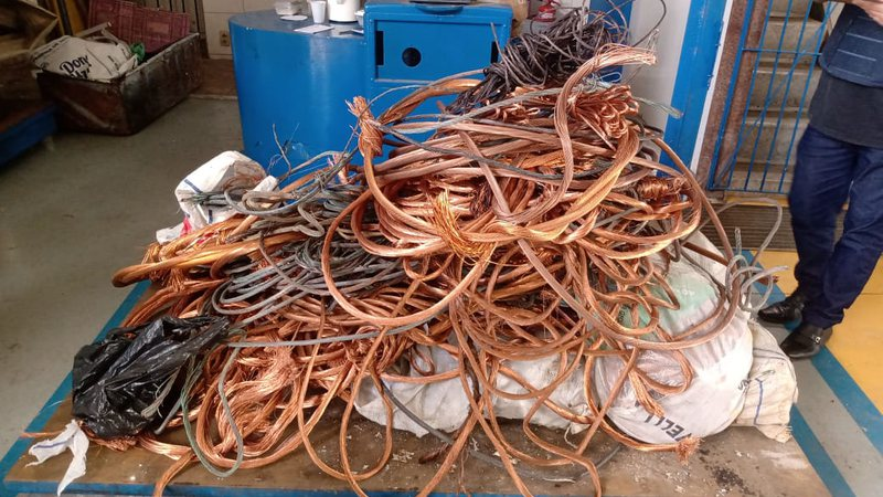 Cerca de 4,5 toneladas de cabos de cobre e equipamentos são recuperados em Salvador