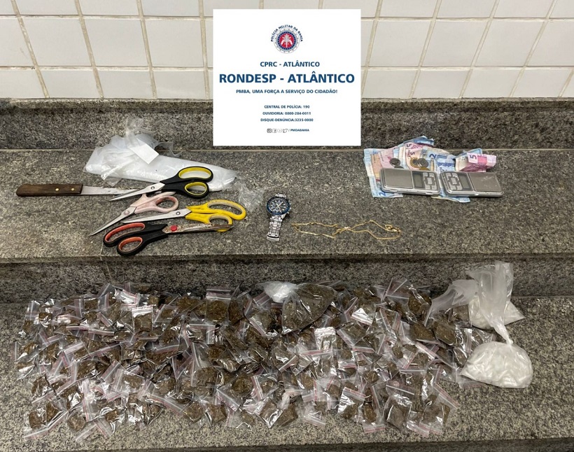Polícia Militar prende mulher em flagrante por tráfico de drogas no Bairro da Paz, em Salvador