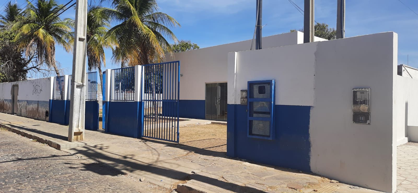 Direção de Colégio Estadual invade prédio municipal em Xique-Xique; entenda o caso