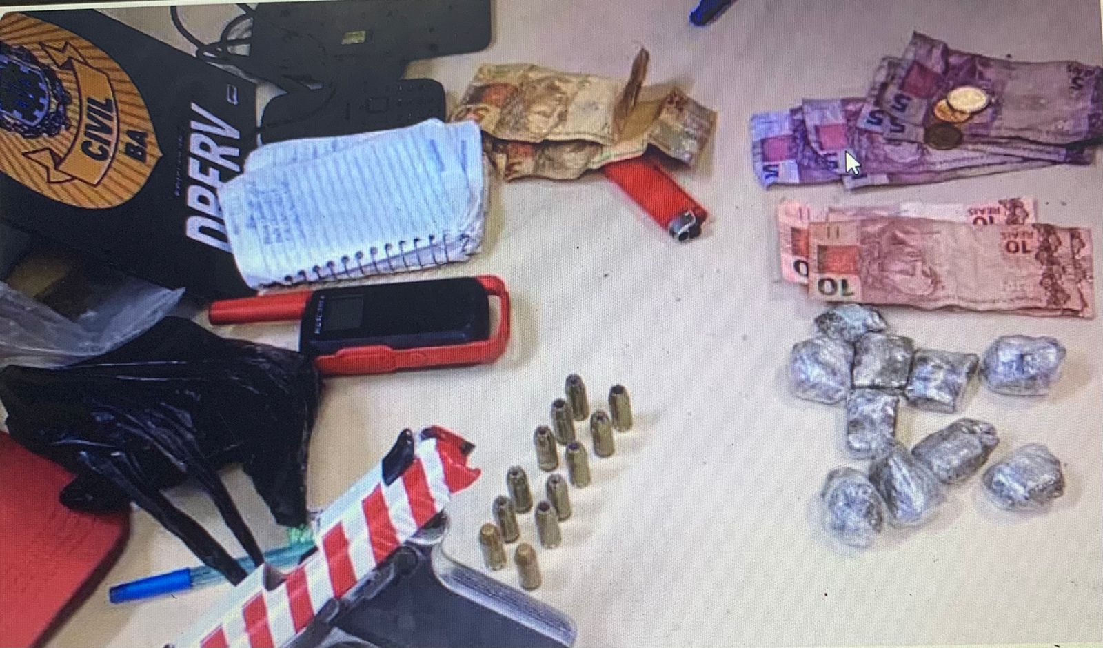 Polícia Civil prende homem com mais de 80 porções de maconha, no bairro de Pernambués