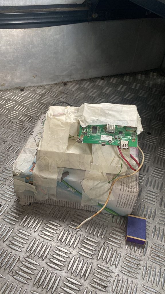 Polícia Civil identifica explosivo falso deixado em transporte alternativo, no bairro de Itapuã