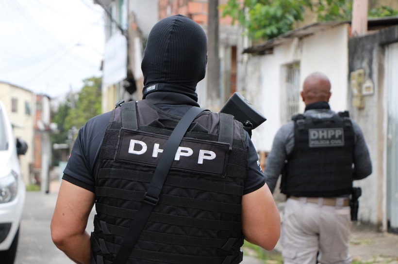 Mulher envolvida em morte de adolescente no centro de Salvador, possuía três passagens pela polícia e respondia em liberdade