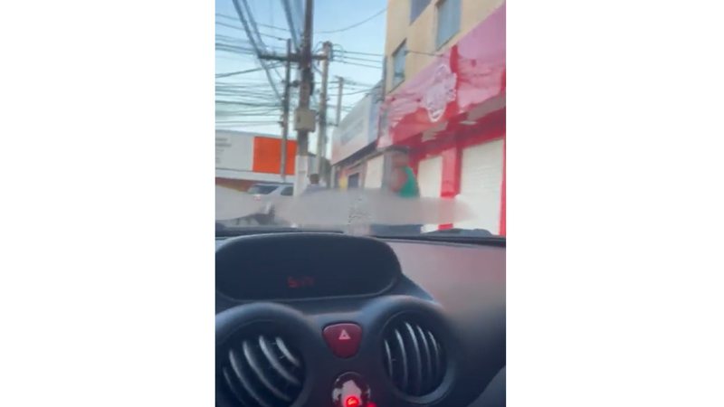 Moradores relatam toque de recolher em Lauro de Freitas após morte de suspeito; PM nega
