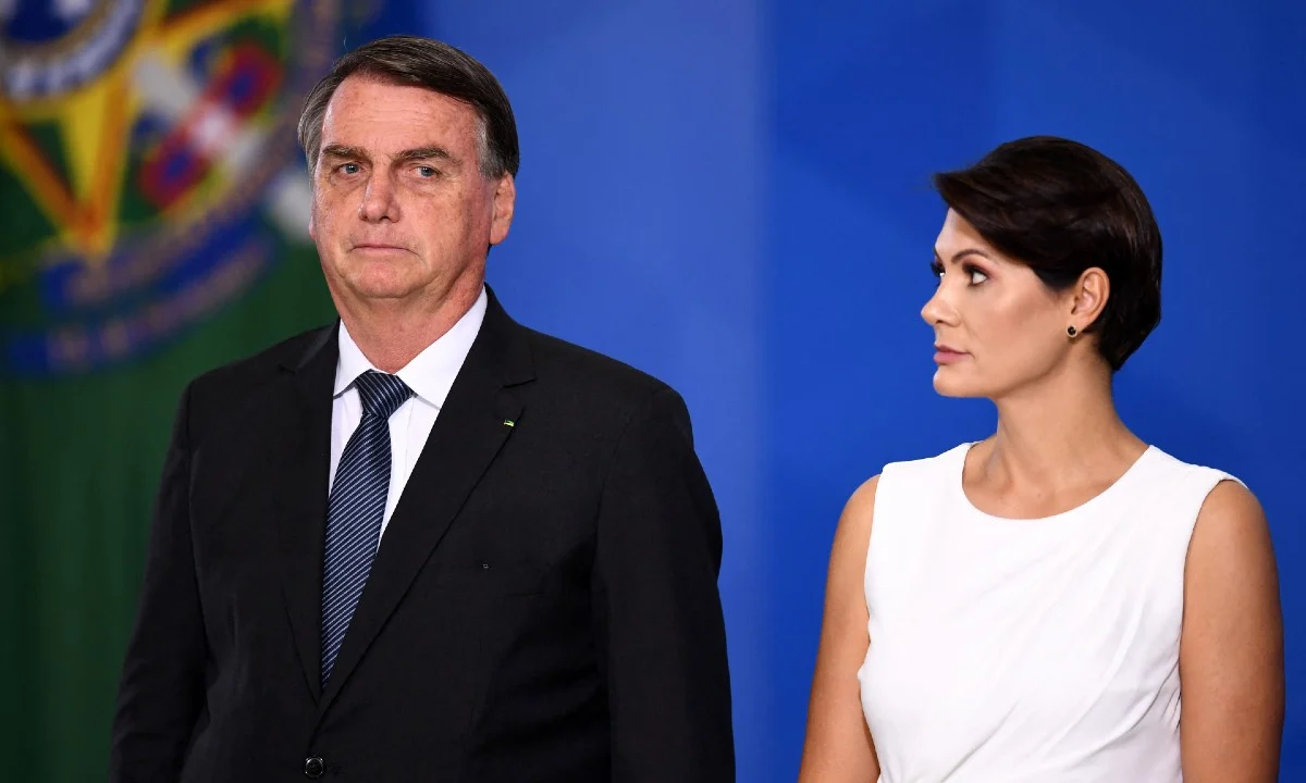 Primeira Dama do país dá unfollow no presidente