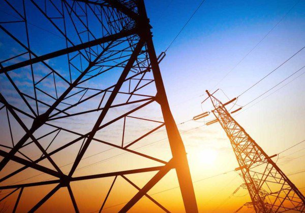 Conta de energia deve ficar mais cara em 2023, diz Aneel
