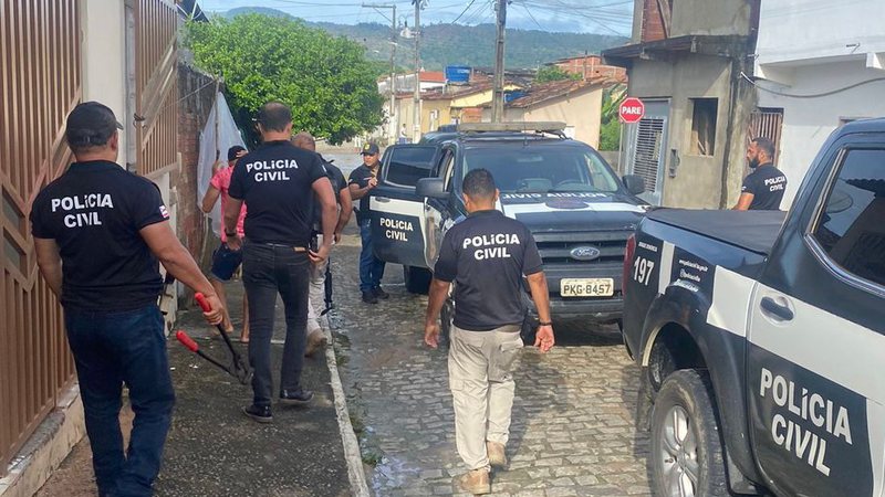 Operação policial prende mais de 70 suspeitos de vários crimes na Bahia; saiba detalhes