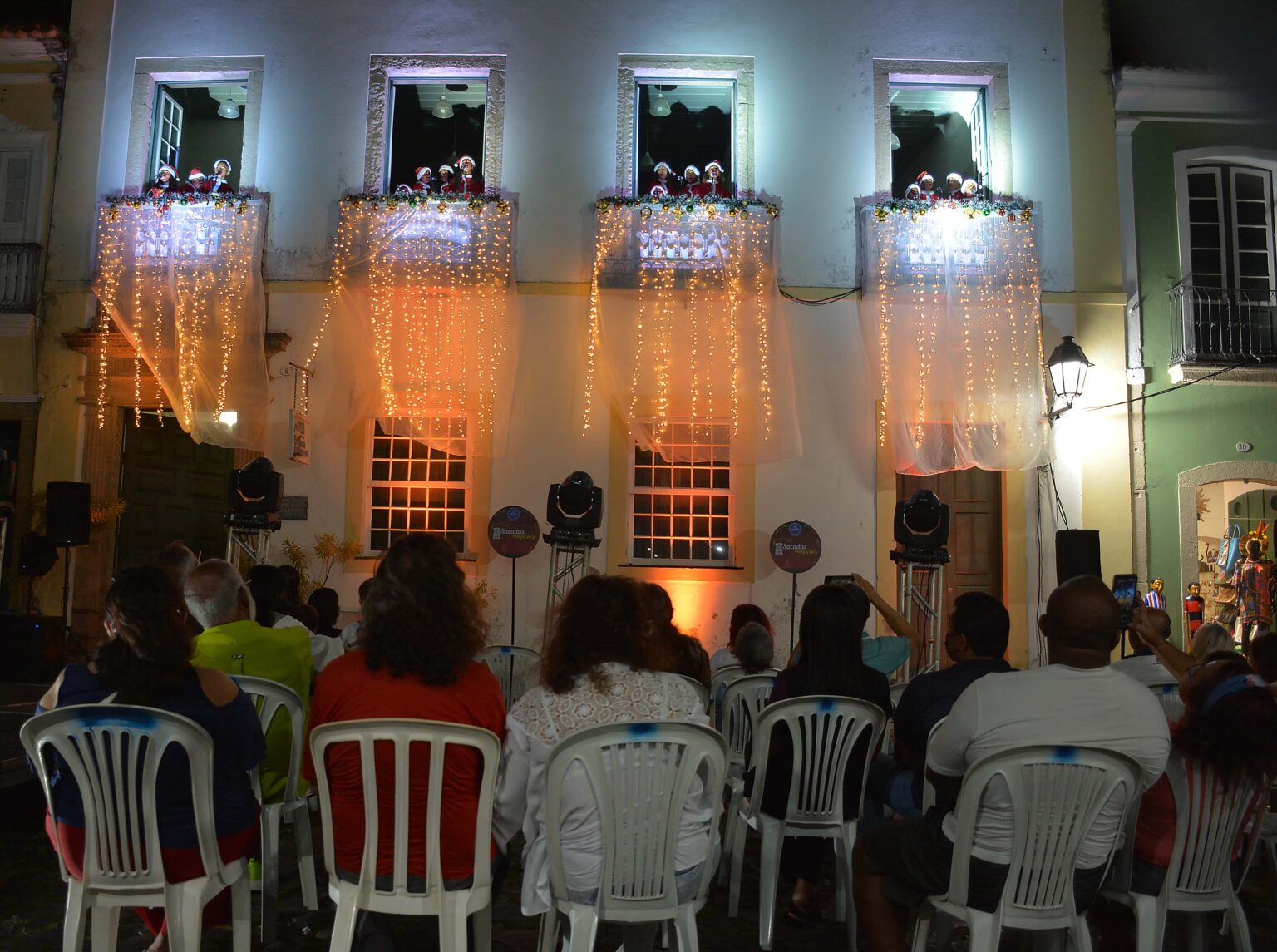Sacadas Musicais fascina público em apresentação no Centro Histórico