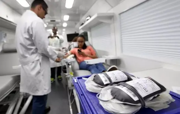 Unidade móvel do Hemoba realiza atendimentos na Estação da Lapa até este sábado