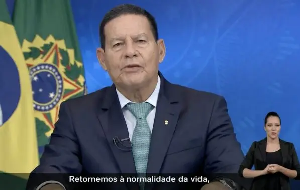 Mourão critica membros dos 3 Poderes e não cita nome de Bolsonaro nem Lula em pronunciamento